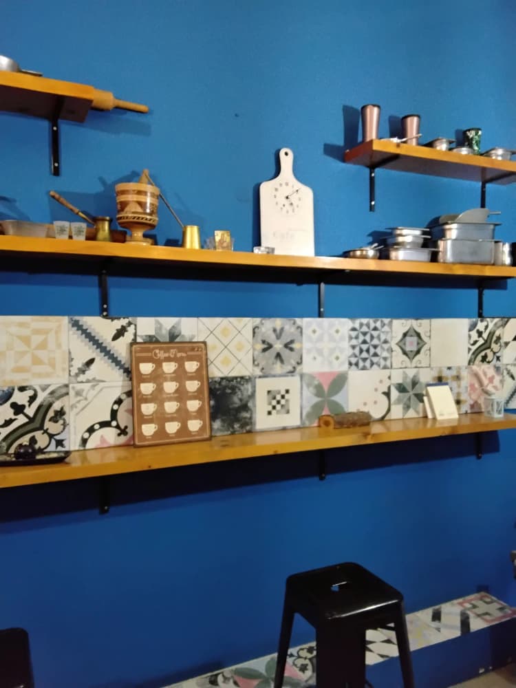 Καφέ – Αναψυκτήριο στο Καματερό