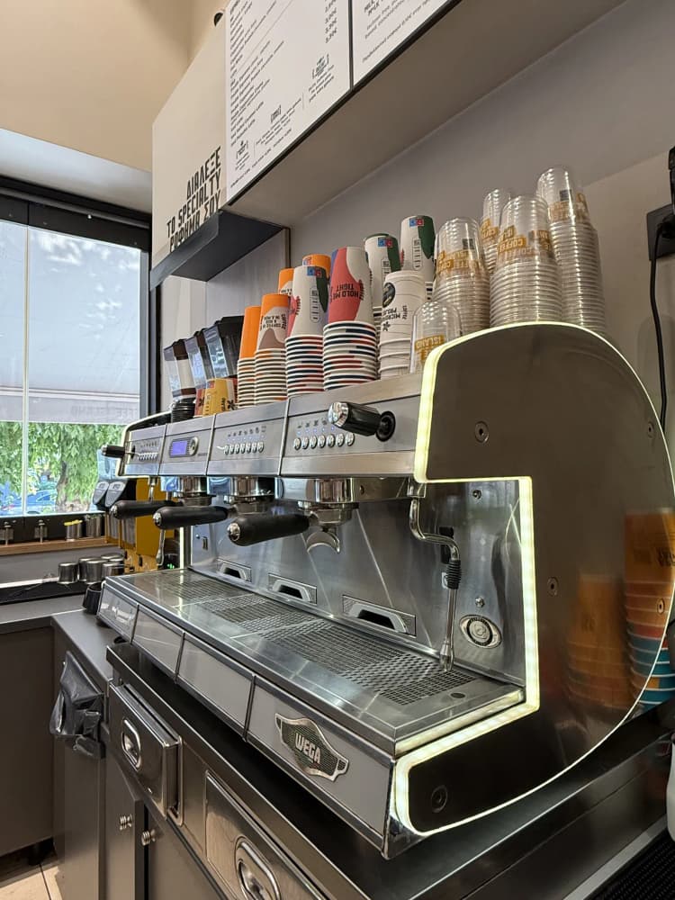Coffee Island στην Καλαμαριά Θεσσαλονίκης