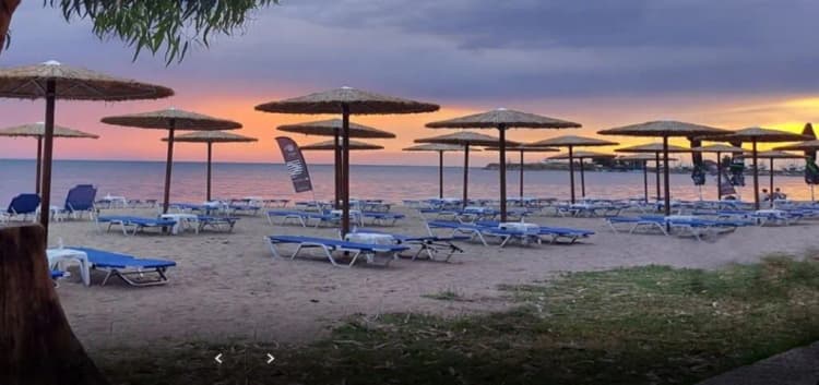 Καφέ Μπιστρό στην Παραλία Αρετσούς