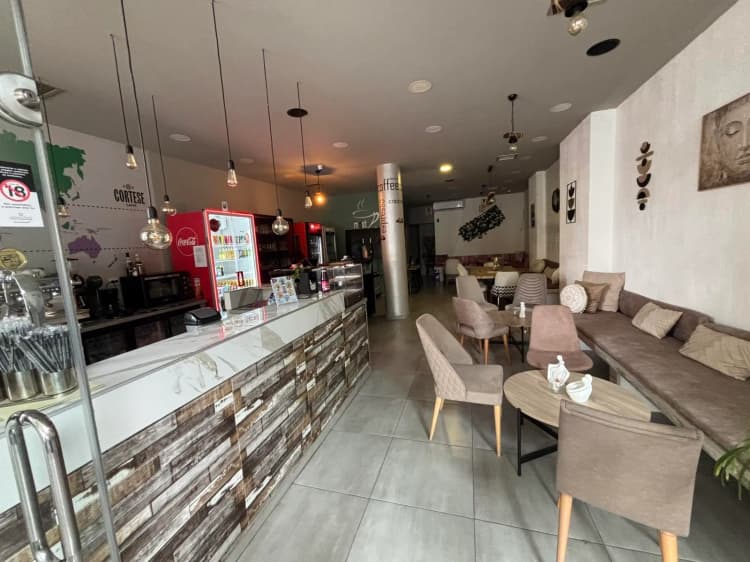 Καφέ στη Χαριλάου – Θεσσαλονίκη